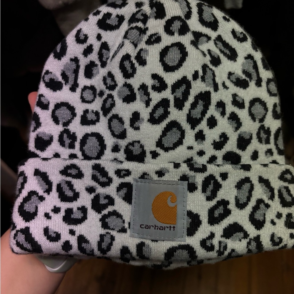 White leopards print carharrt beanie